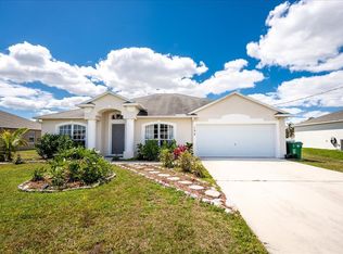 132 SW Carter Ave, Port Saint Lucie, FL 34983