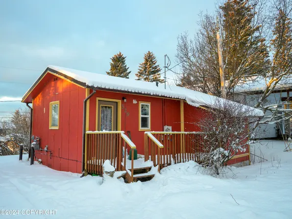 529 Bonanza Ave, Homer, AK 99603