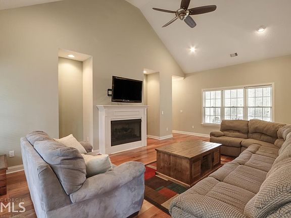 5th image of 309 English Acres Dr