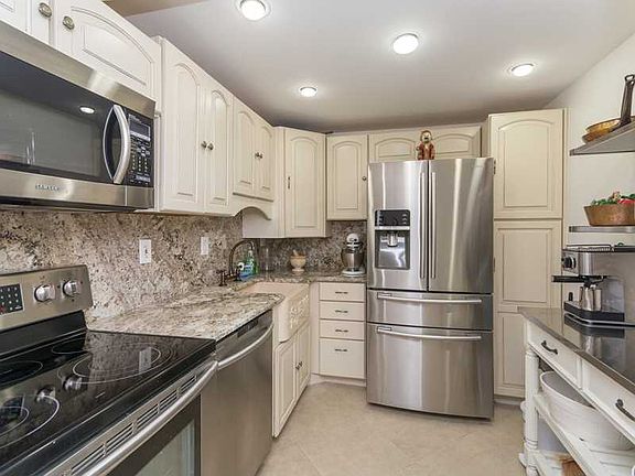 4th image of 3701 N Country Club Dr #52