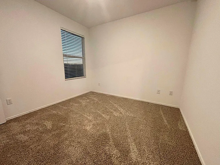 176 Andross Ln — Photo 15