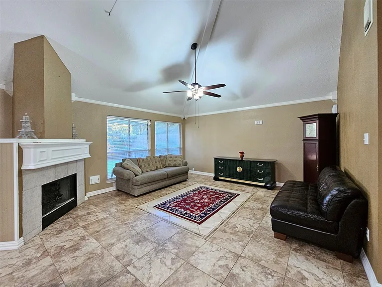 8807 Vista Springs Dr — Photo 9