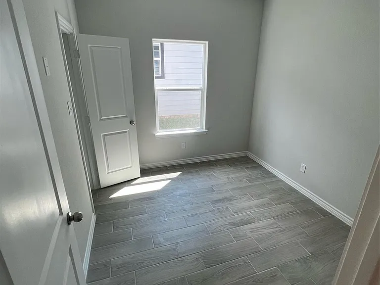 230 Northlawn — Photo 27