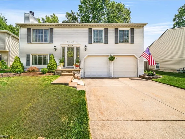 5437 Oak Ridge Dr, Willoughby, OH 44094