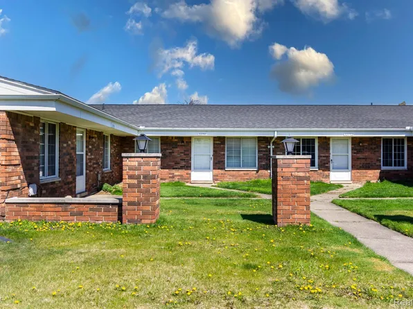 32750 Meadowbrook Ln, Warren, MI 48093