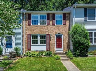 8100 Loving Forest Ct, Springfield, VA 22153