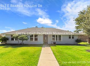 1942 E Branch Hollow Dr, Carrollton, TX 75007