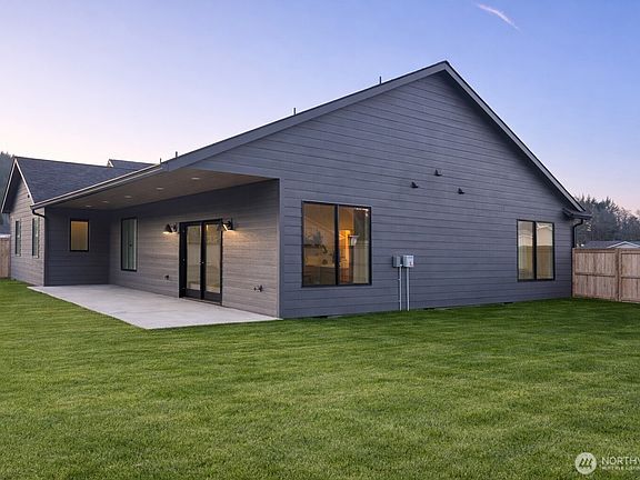 3rd image of 636 Prominence Street