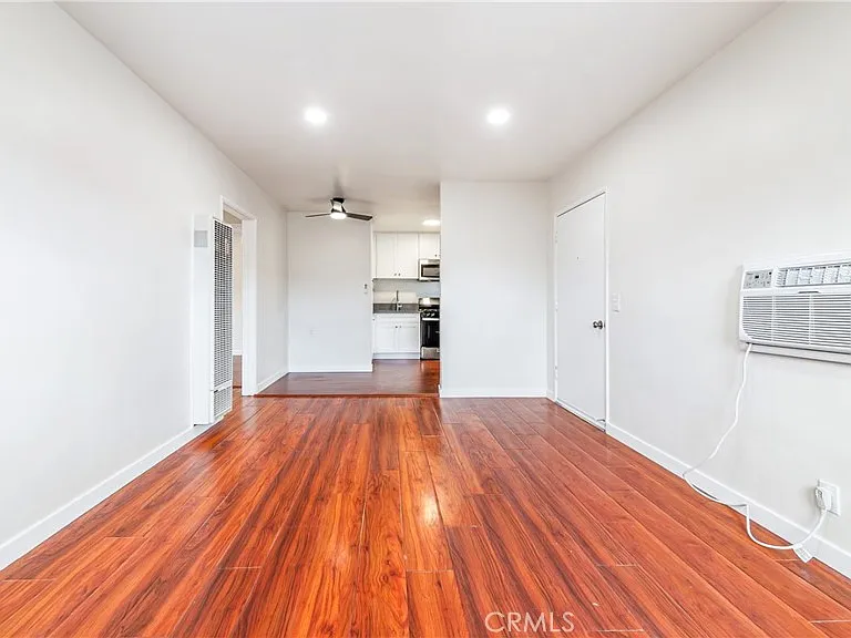 5863 Whitnall Hwy #4 — Photo 7