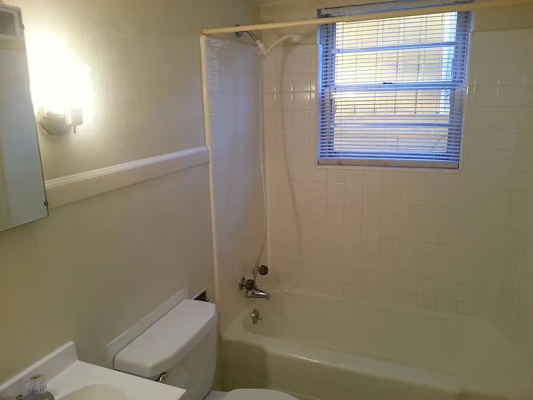 324 E Dunklin St #2 — Photo 7