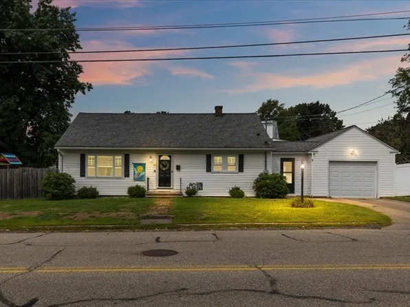142 Elm St, Methuen, MA 01844
