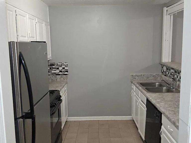 2798 Country Ct SE #B — Photo 23