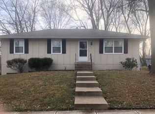 916 NE Wien Ave, Blue Springs, MO 64014