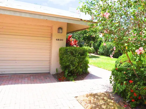 4820 Kestral Park Cir #18, Sarasota, FL 34231