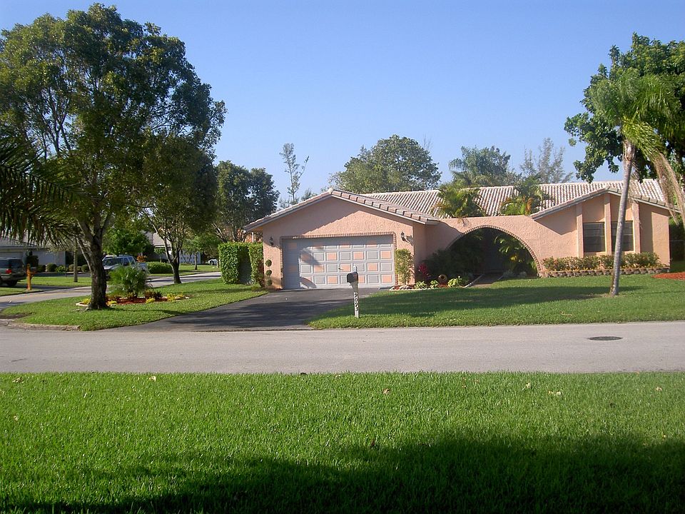 1st image of 9093 NW 21st St