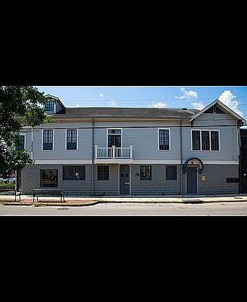 2nd image of 8500 Oak St