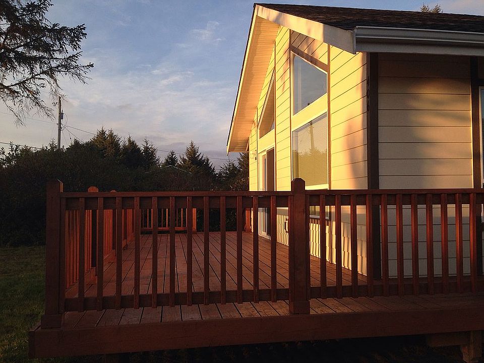 1st image of 406 Sextans Ave SW
