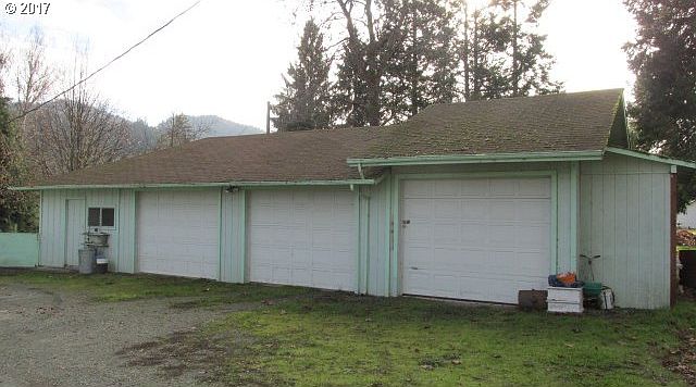 2nd image of 525 N Old Pacific Hwy