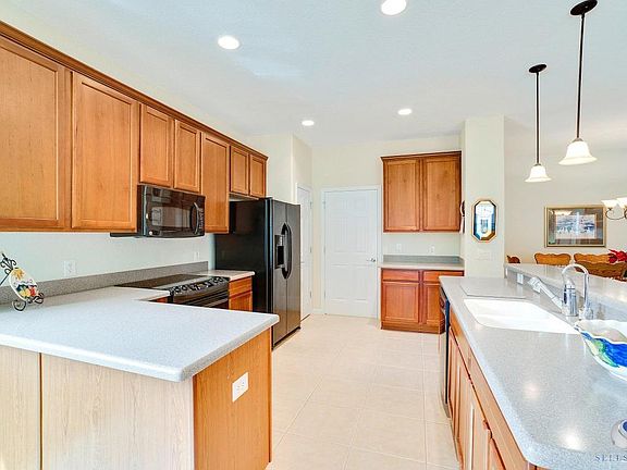 9403 SW 66th Loop  (24)