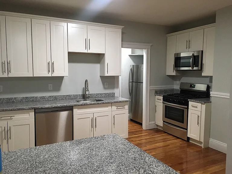 12 Verona St #2L — Photo 22