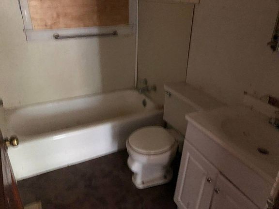 5th image of 203 Westmoreland St