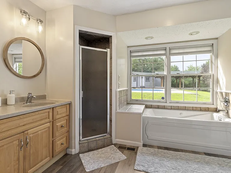 2541 Cross Winds Ln — Photo 26