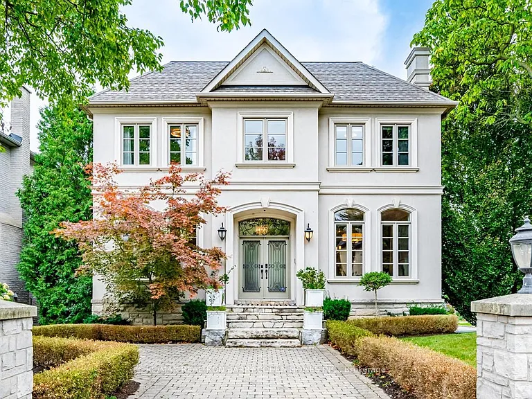 8 York Rd — Photo 2