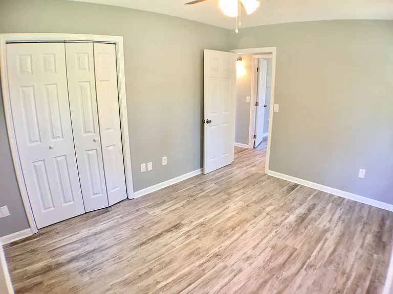 1559 Brookbank Ave #B — Photo 9