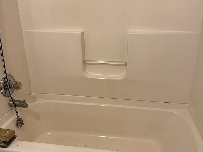 602 Miami Ct — Photo 7