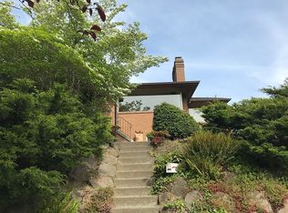 4028 46th Ave SW, Seattle, WA 98116