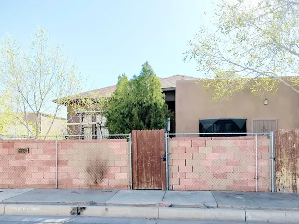 1208 3rd St NW, Albuquerque, NM 87102