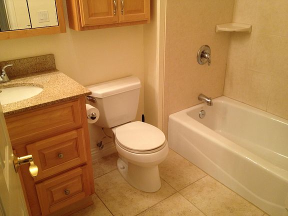 3rd image of 516 Serento Cir