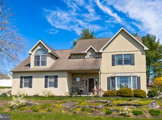 329 W Charlotte St, Millersville, PA