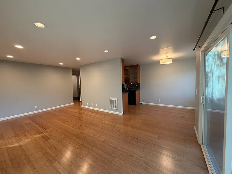 94 Bayo Vista Ave #305 — Photo 3