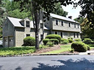 5 Riverfield Dr, Weston, CT 06883