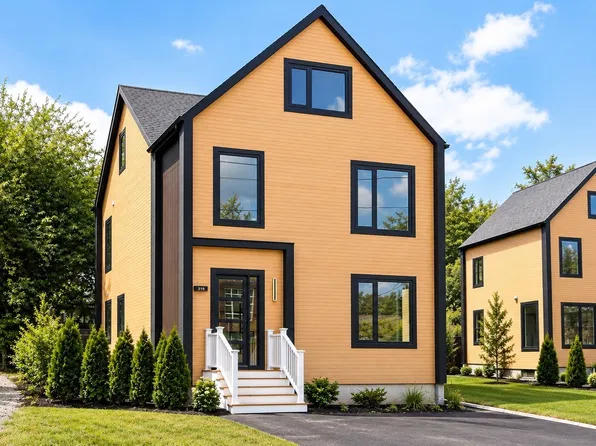 236 Lake St, Waltham, MA 02451