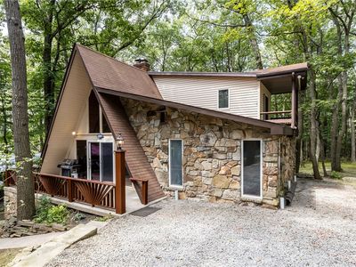 223 Greenbrier Rd, Acme, PA, 15610