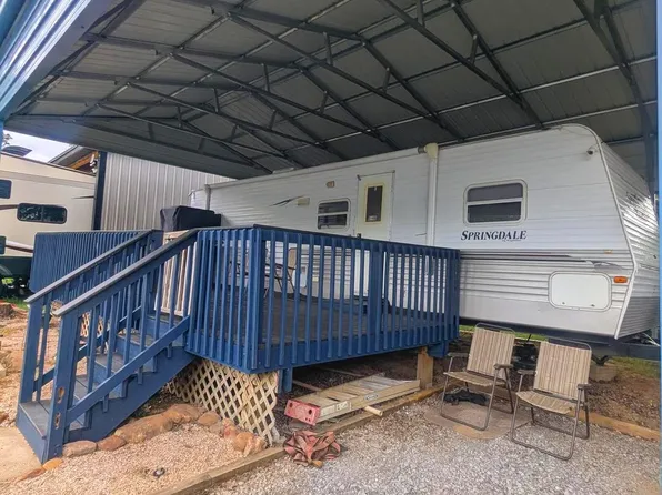 46 Chipmunk Cir, Falling Waters, WV 25419
