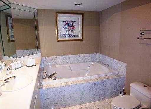 3rd image of 16400 Collins Ave APT Th5