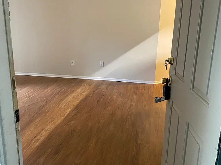 216 Afton Sq #208 — Photo 4