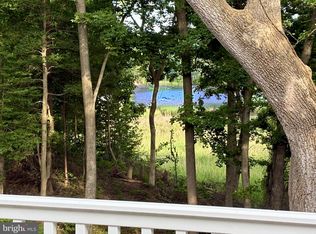 181 Haulover Dr, Montross, VA 22520
