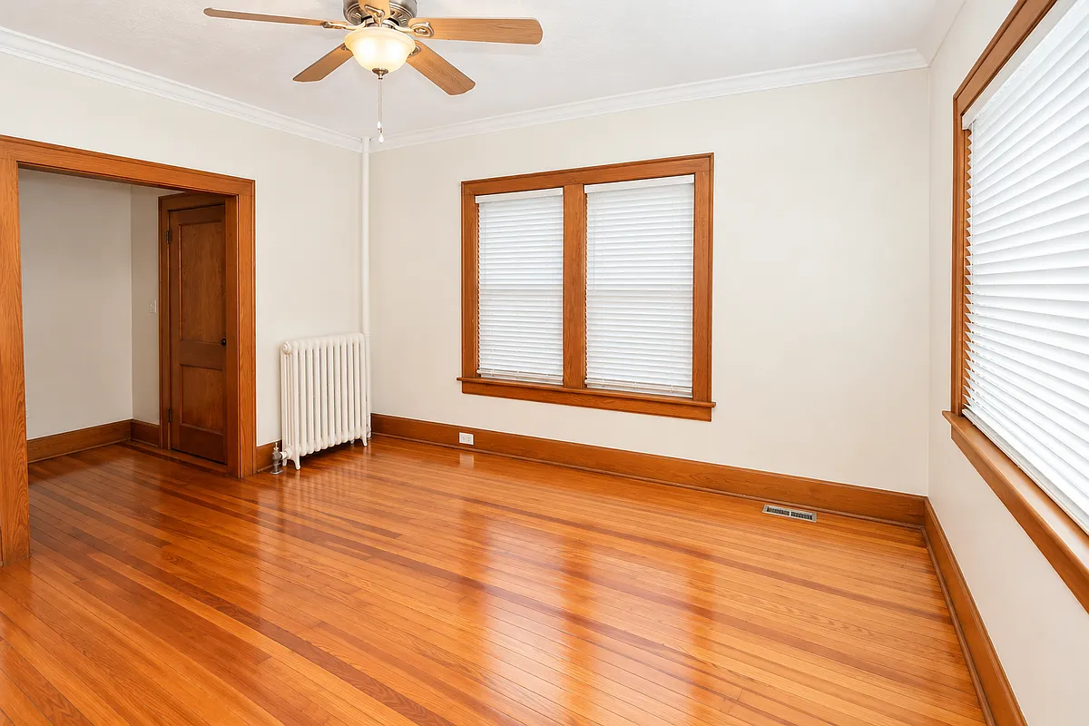 3 bed, 1.5 bath, 1192 sqft, $2,000 — Photo 4