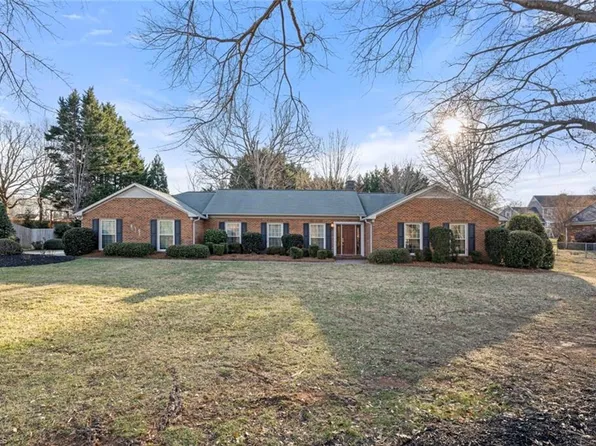 416 Drayton Park Dr, Kernersville, NC 27284