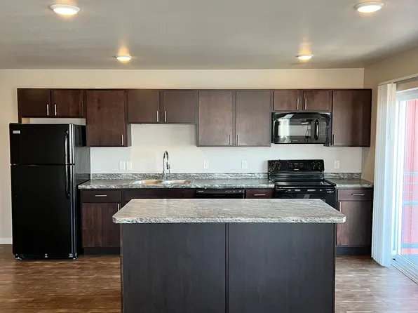 201 E Holmes St, Detroit Lakes, MN