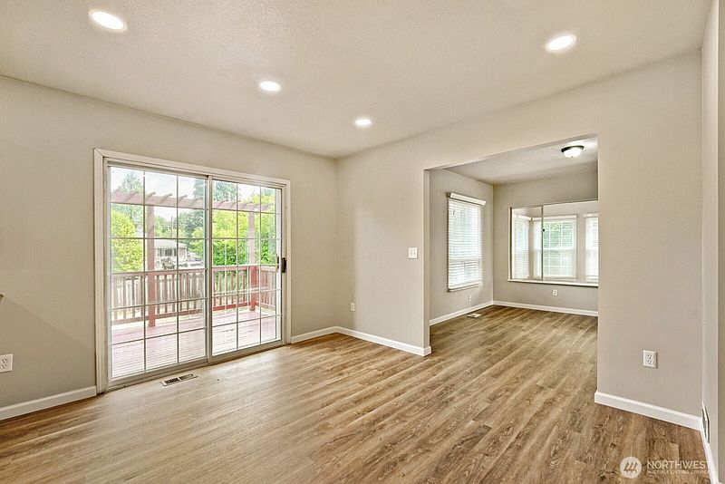 3rd image of 19401 8th Avenue S
