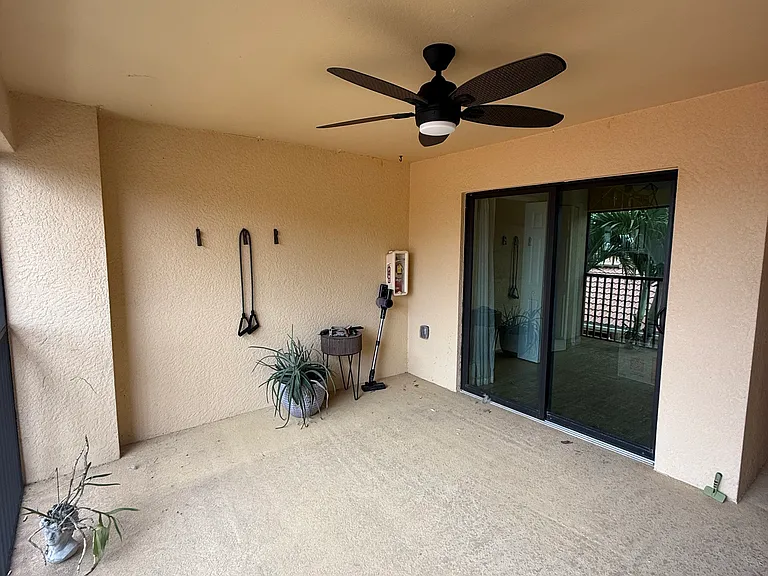 13740 Julias Way #627 — Photo 2