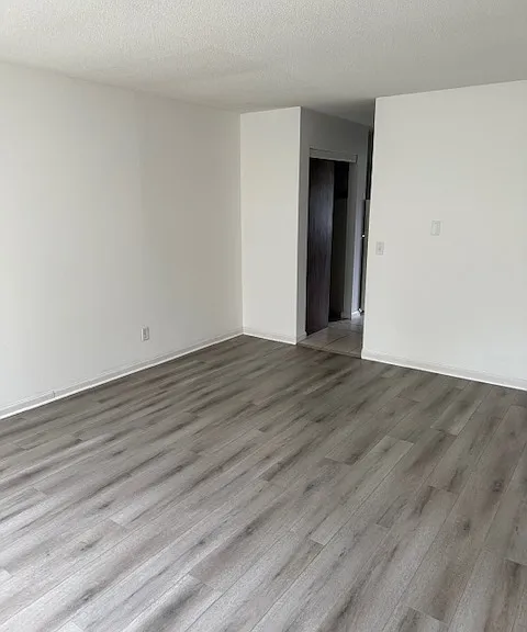 1201 Dixon Rd — Photo 2