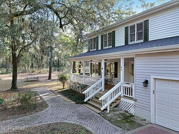 4th image of 84 Bridle Court
