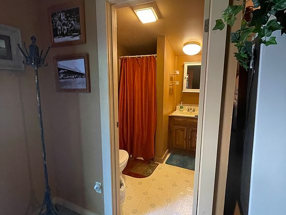 5th image of 487 Crescent Ave #1