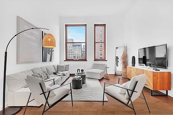 1st image of 305 2nd Ave APT 311